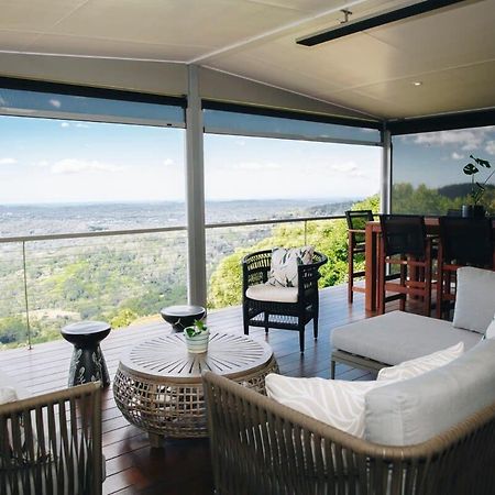 Flaxton Garden Home With Spectacular Coastal Views Montville Esterno foto