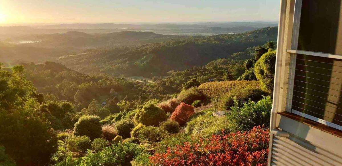 Flaxton Garden Home With Spectacular Coastal Views Montville Esterno foto