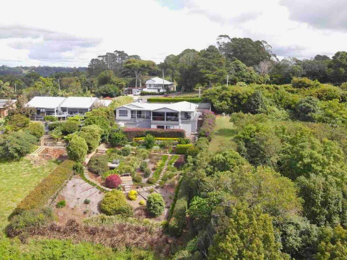 Flaxton Garden Home With Spectacular Coastal Views Montville Esterno foto