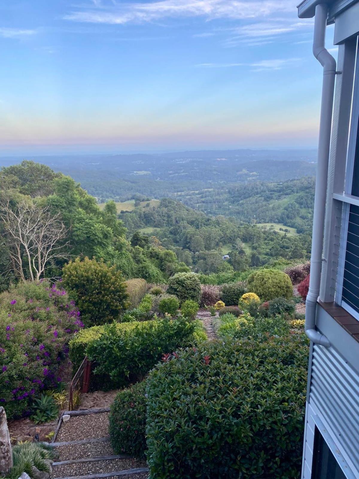 Flaxton Garden Home With Spectacular Coastal Views Montville Esterno foto